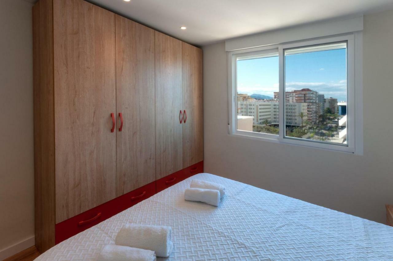 Torres Del Mar Apartment *